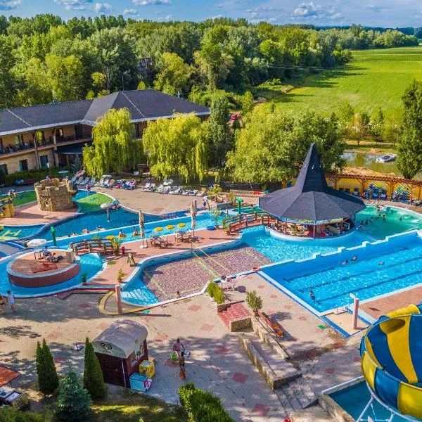 Aqua Land Villapark，位于Szigetszentmárton的酒店