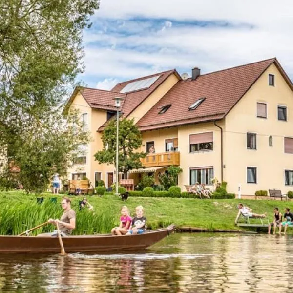 Bartlhof-Ferienwohnungen-Zimmer，位于Maxhütte-Haidhof的酒店