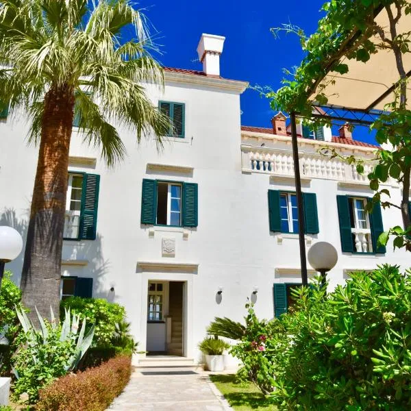 Villa Giardino Heritage Boutique Hotel Bol，位于Nerežišća的酒店