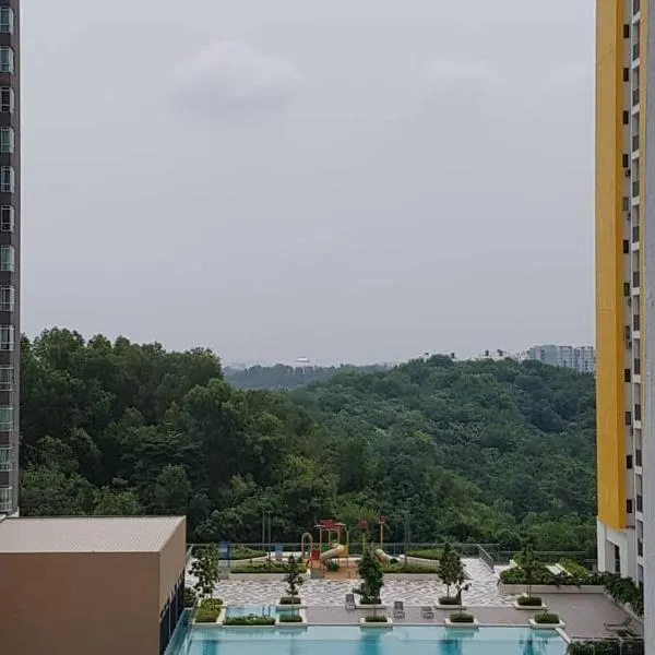 Enjoy Cozy 2 Room Condo at Mesahill Nilai (15 mins to KLIA)，位于汝来的酒店