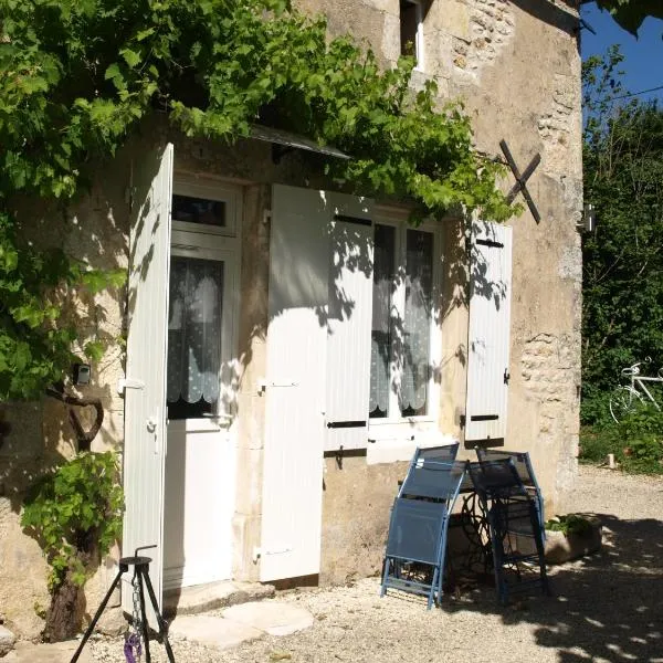 Gites Le Bois de l'Eglise，位于La Forêt-de-Tessé的酒店