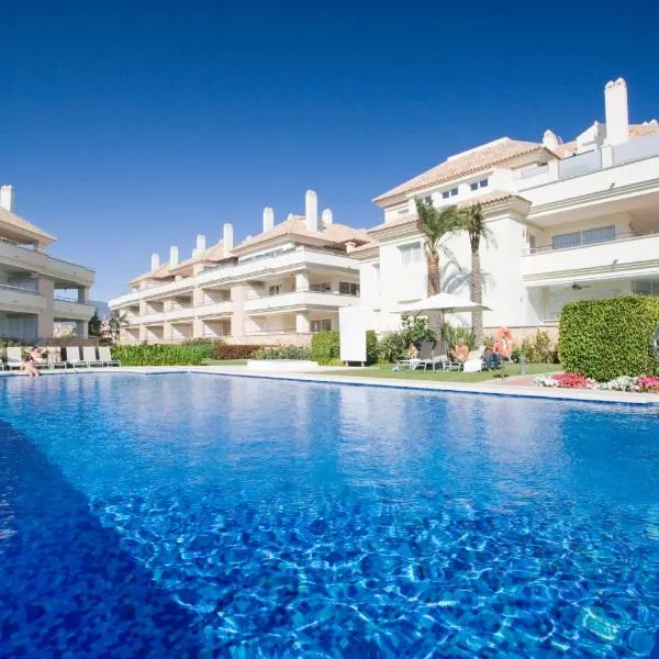 Apt 322 Heaven Beach Apartments, Guadalmansa Playa，位于埃斯特波纳的酒店