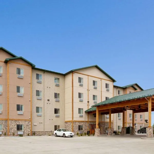 Hawthorn Extended Stay by Wyndham Minot，位于迈诺特的酒店