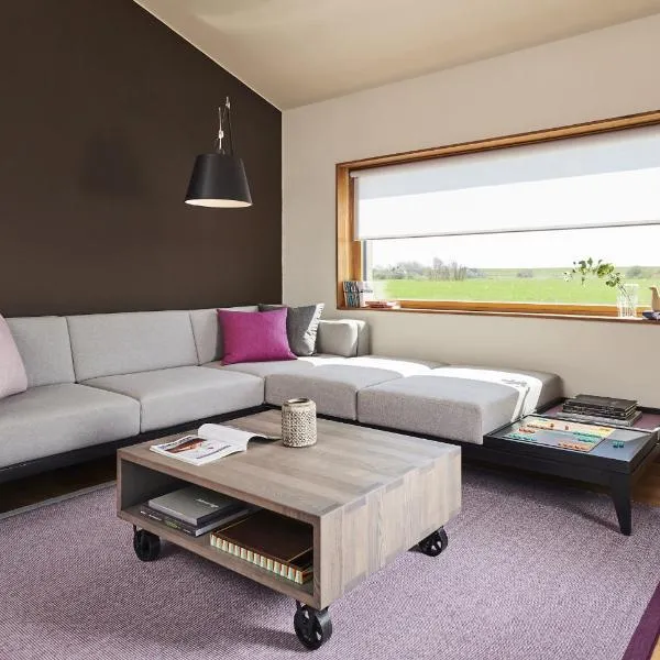 Gud Jard Lodge Nr 23 - Design-Ferienhaus mit exklusiver Ausstattung，位于佩尔沃姆的酒店