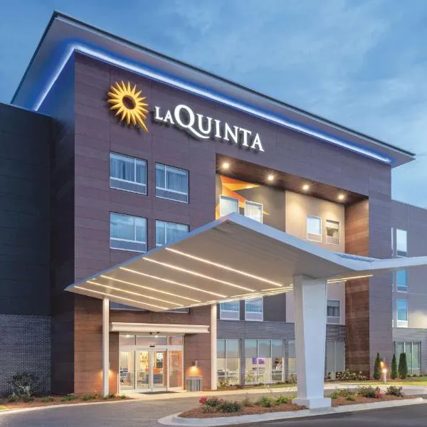 La Quinta by Wyndham Opelika Auburn，位于欧佩莱卡的酒店