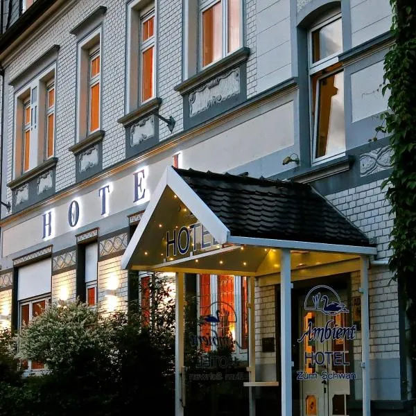 祖姆施万安姆比恩特酒店，位于黑尔滕的酒店