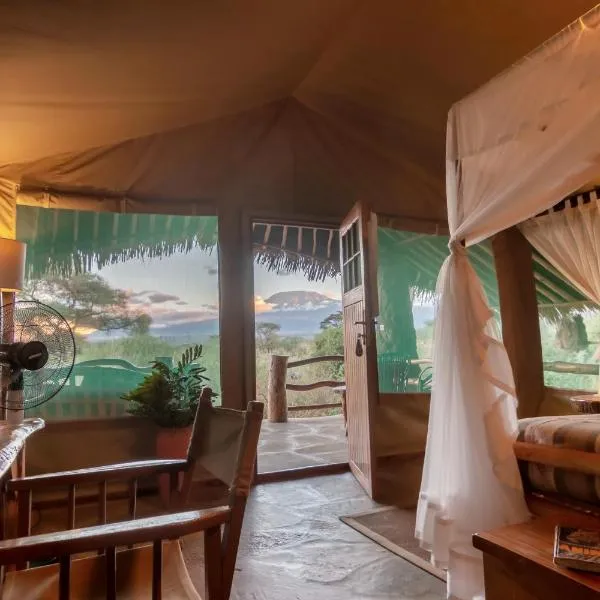 基博狩猎帐篷营地，位于Kimana的酒店