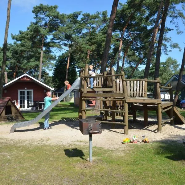 Lodge 6 personen camping de Molenhof，位于Bornerbroek的酒店