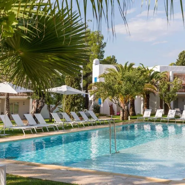 伊维萨岛卡拉莱亚度假酒店，位于圣卡洛斯的酒店
