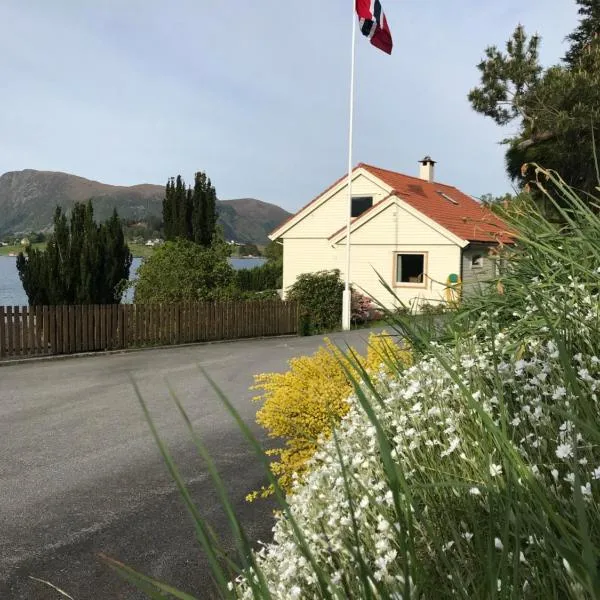 Skogstad Holiday Home，位于Selje的酒店