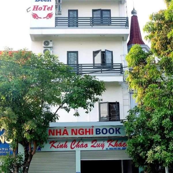Nhà nghỉ Book，位于Hoàn Giáp的酒店
