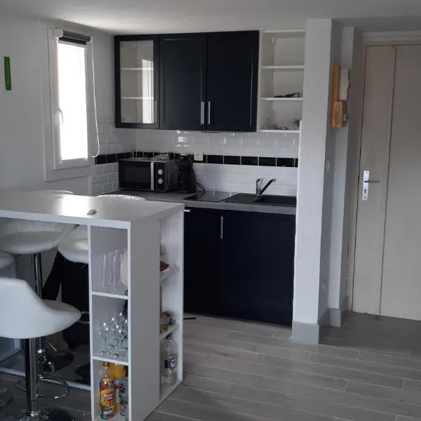 Appartement T2 "Les Estivales" proche village naturiste，位于阿格德角的酒店