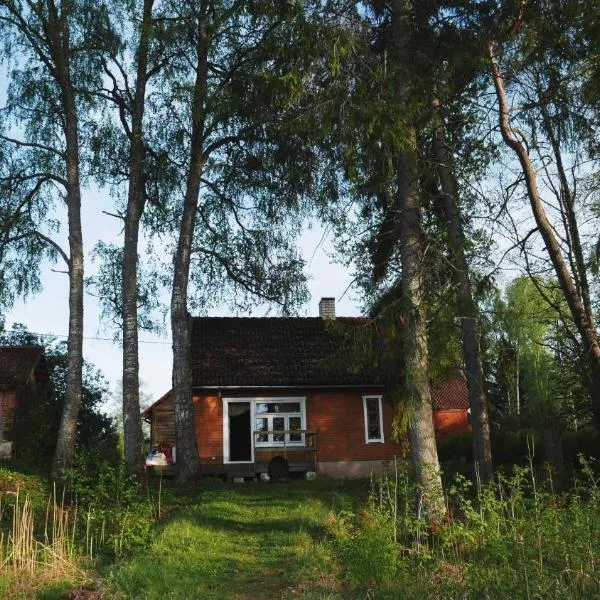 Allika-Löövi Sauna Cabin，位于Vihtra的酒店