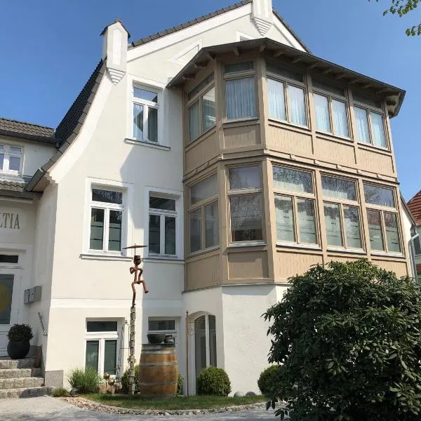 Villa Baltia，位于Neu Klockenhagen的酒店