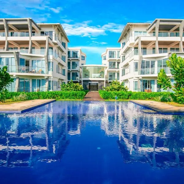 Oceanfront Condominiums - Nilaveli，位于亭可马里的酒店