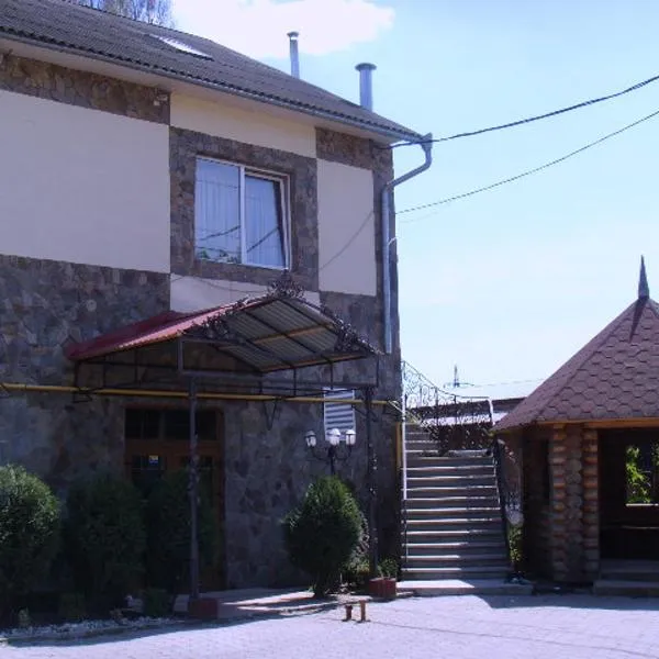德维丽柯酒店，位于Mamaivci Village的酒店