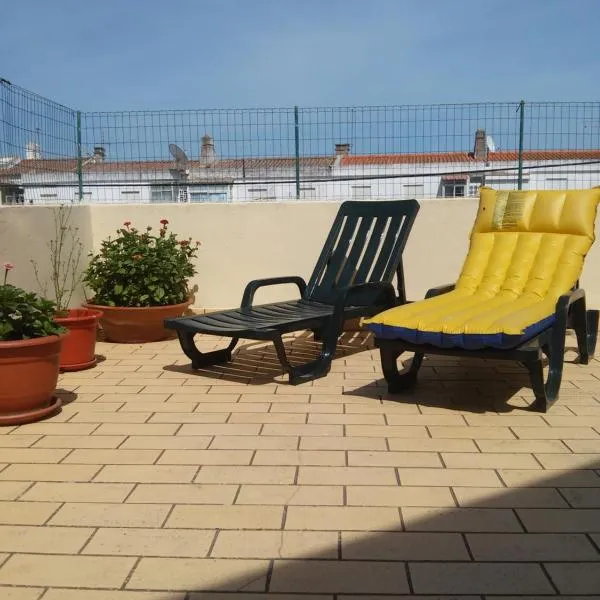 白色太阳旅舍，位于拉戈斯的酒店