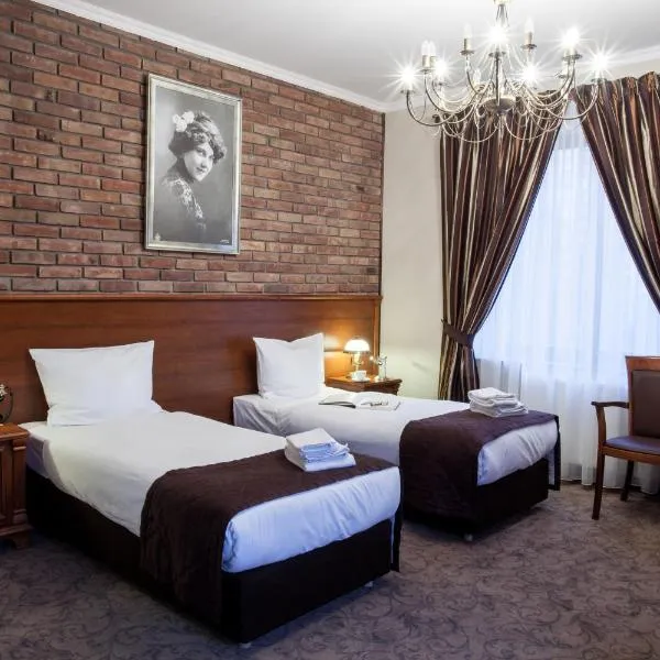 Trzy Korony Boutique Hotel&SPA Piwne，位于Żyrzyn的酒店