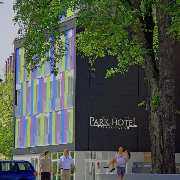 Parkhotel Pfarrkirchen，位于Roßbach的酒店