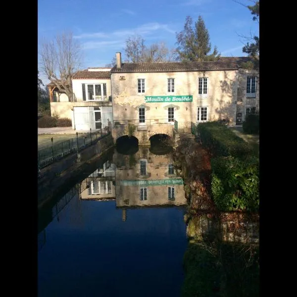 LE MOULIN DE BOULÈDE，位于Montagnac-sur-Lède的酒店