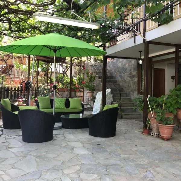 Giannoullas Luxury2Bedroom House in Kalopanagiotis，位于卡洛帕尼亚伊奥蒂斯的酒店