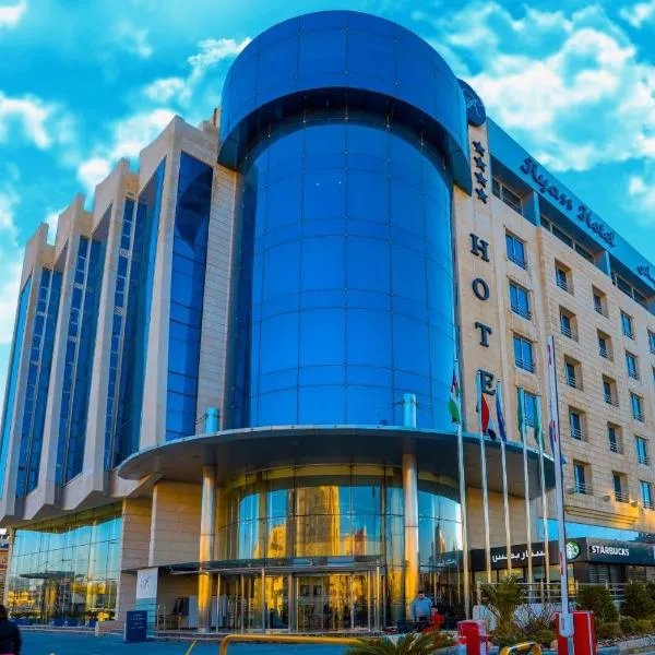 阿亚斯酒店，位于Rujm al Miḑmār的酒店