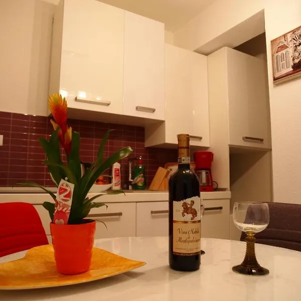 Apartmani Diana Makarska，位于马卡尔斯卡的酒店