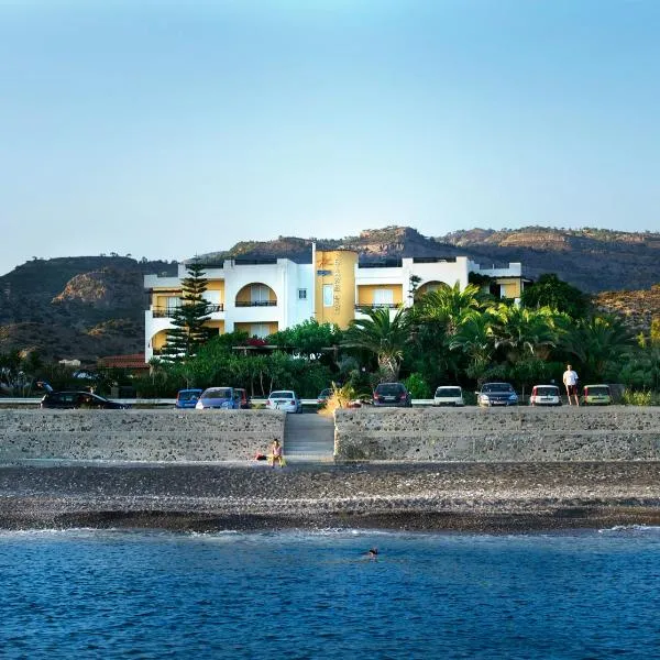 萨日坎波斯海滩公寓，位于Gdhókhia的酒店