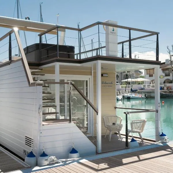 Portoverde Luxury Houseboat，位于米萨诺阿德里亚蒂科的酒店
