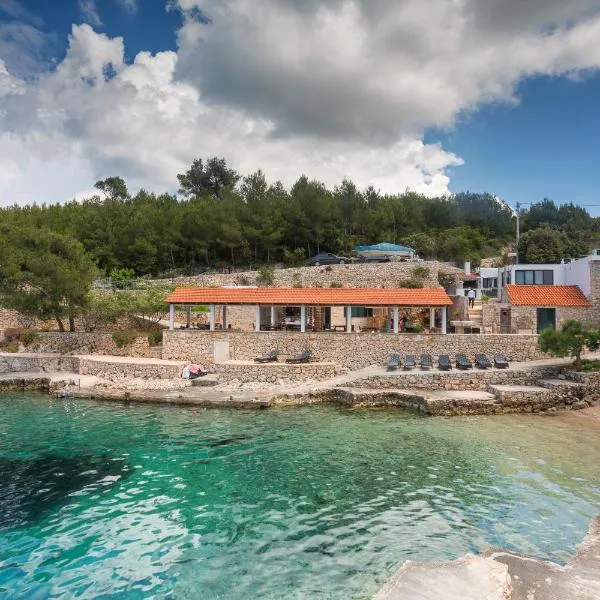 Golden Bay Hvar，位于赫瓦尔的酒店
