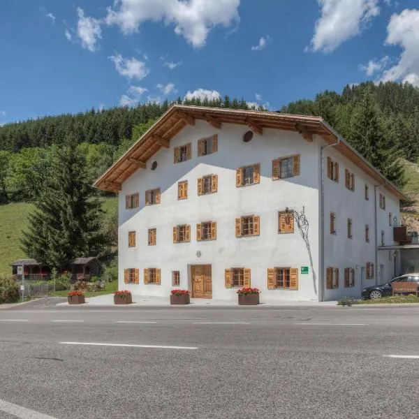 塔森巴彻霍夫独家公寓，位于施特拉森的酒店