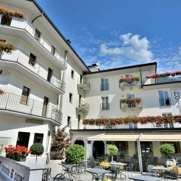 Hotel San Lorenzo Chiavenna，位于Prosto di Piuro的酒店