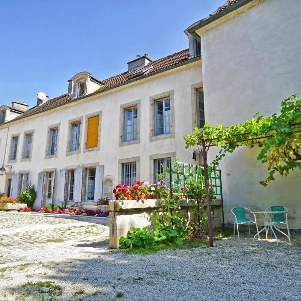 卡普信酒店，位于Chaumont-le-Bois的酒店