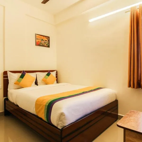 Itsy By Treebo - Riyas Grand，位于Chandragiri的酒店