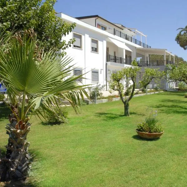 Sikelika Residence Sul Mare，位于Contrada Piombo的酒店