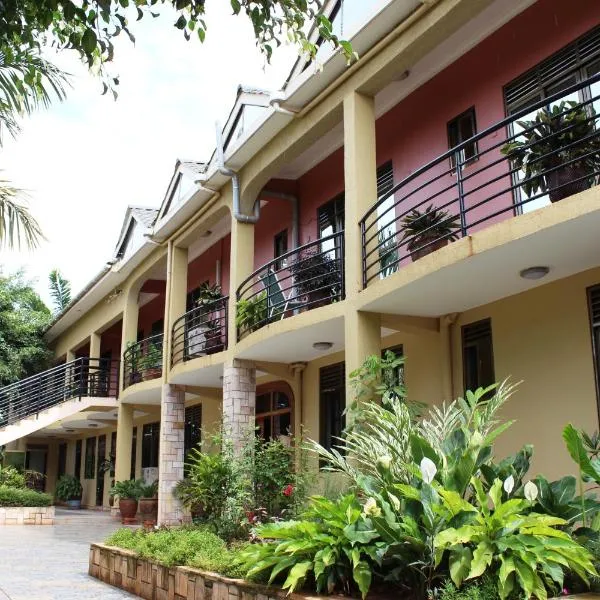 比耶姆酒店 ，位于Buloba的酒店