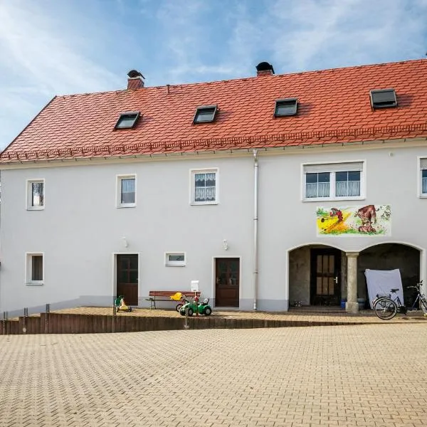 Ferienwohnung am Bauernhof，位于Gahlenz的酒店