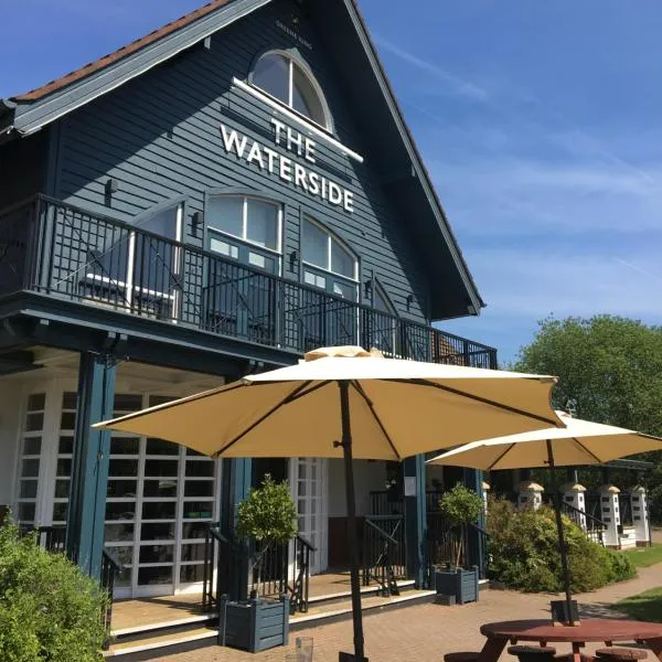 Waterside by Greene King Inns，位于沃灵顿的酒店