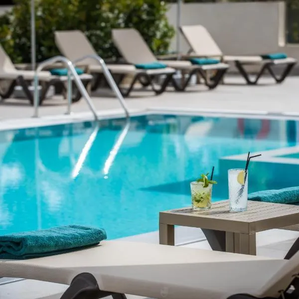 Petousis Hotel & Suites，位于阿默达拉-伊拉克利翁的酒店