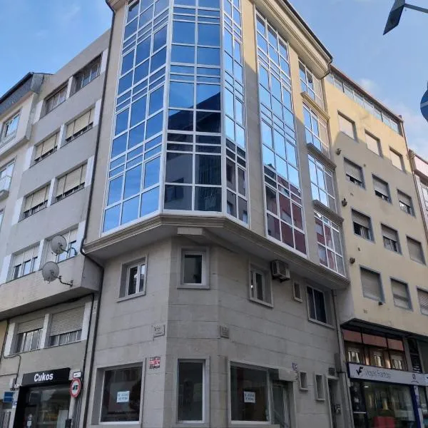 Apartamento en Ribeira(centro) 3* planta，位于Bretal的酒店