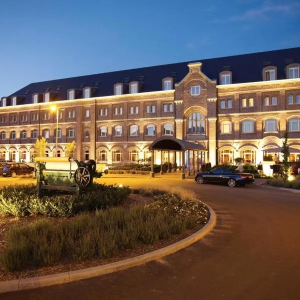 威威斯湾德瓦克酒店，位于Charneux的酒店