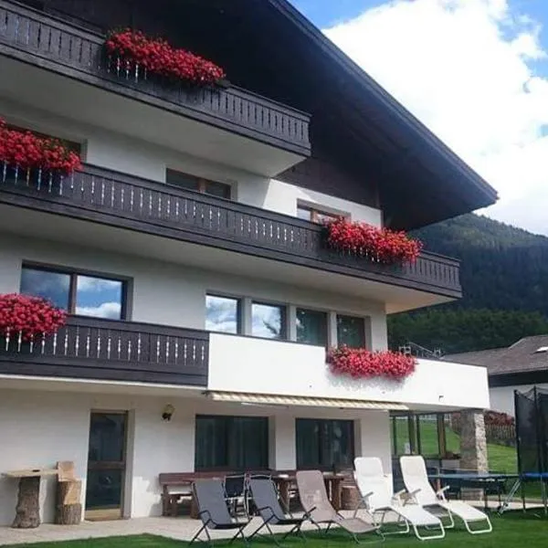 Pension Tirol，位于圣瓦伦蒂诺阿拉穆塔的酒店