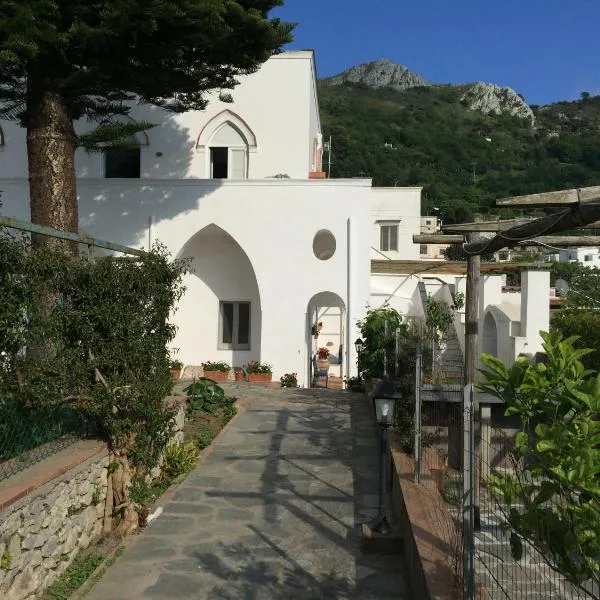 Casa Adriana，位于阿纳卡普里的酒店