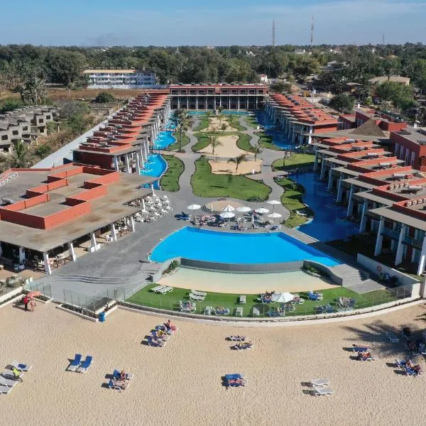 African Princess Beach Hotel，位于Ker Bakary的酒店