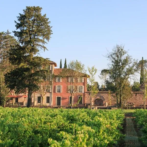 Château Saint Roux Le Luc-Le Cannet des Maures，位于Les Mayons的酒店