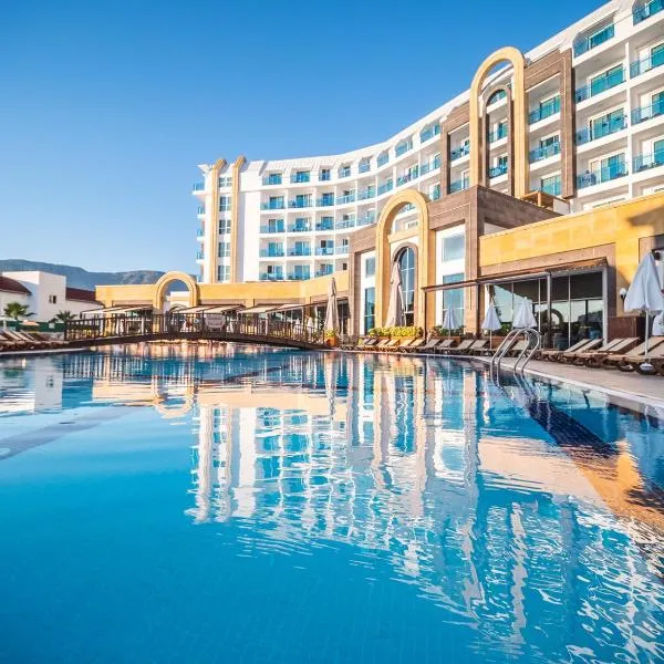 卢莫斯豪华度假酒店及Spa中心，位于İshaklı的酒店
