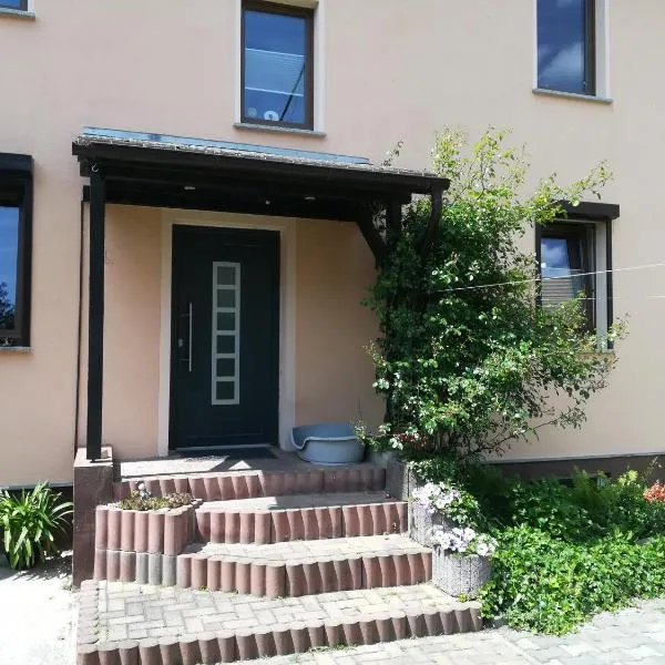 Ferienhaus am Park，位于Pegau的酒店
