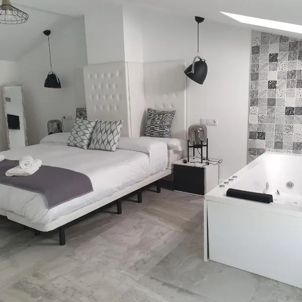 Apartamentos Hostal Cabañas，位于Carboneras de Guadazaón的酒店