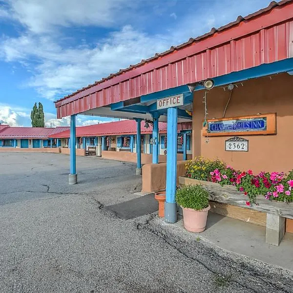 Chama Trails Motel，位于Los Ojos的酒店