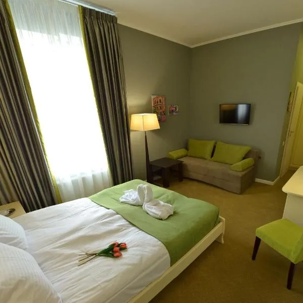 Hotel Ajur，位于布拉查巴尔卡的酒店